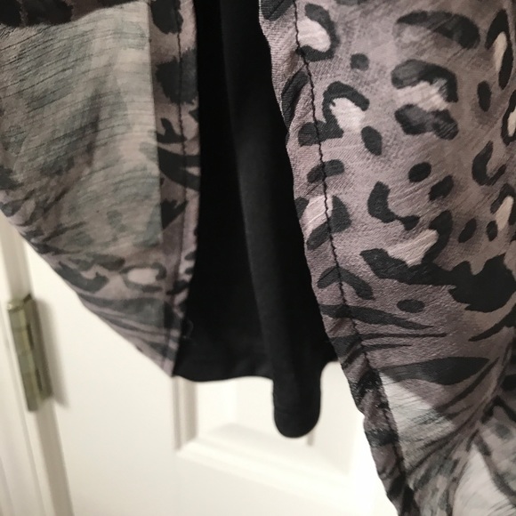 Animal print sheet tunic top - Picture 4 of 5